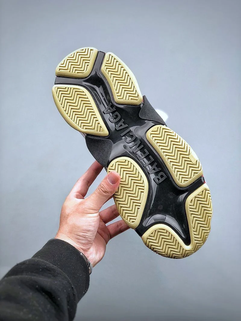 ☆超人気☆グッチ バレンシアガ 偽物 ザ ハッカー プロジェクト Triple S スニーカー 677192ULZ109795
